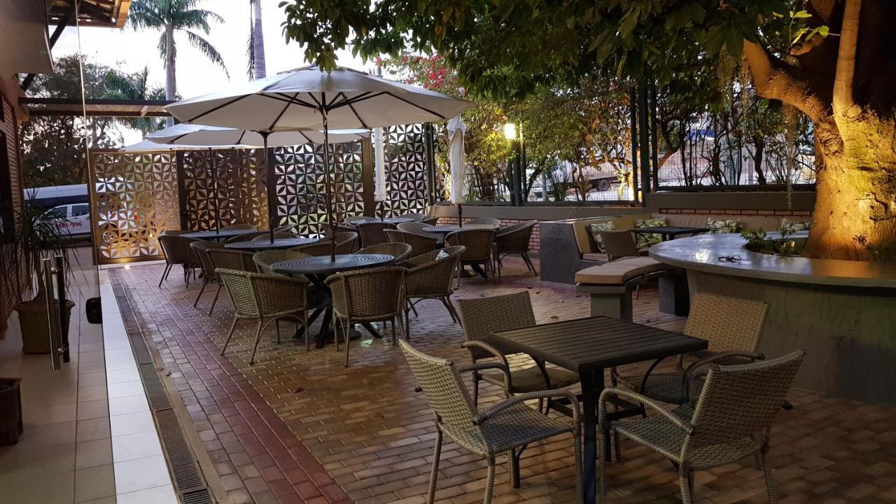 Hotel Das Palmeiras Paracatu Eksteriør billede