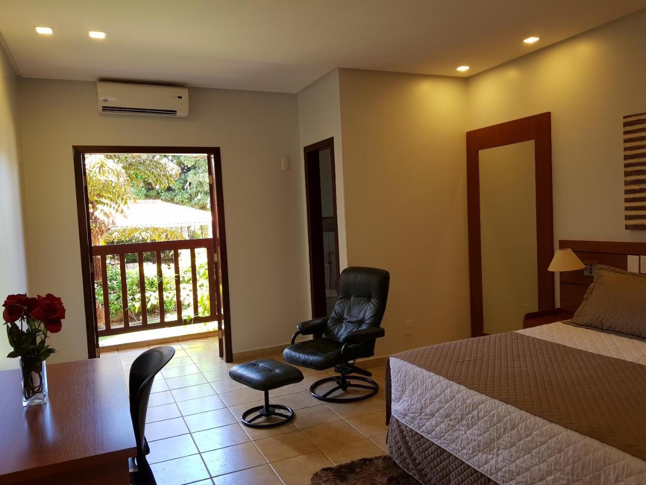 Hotel Das Palmeiras Paracatu Eksteriør billede